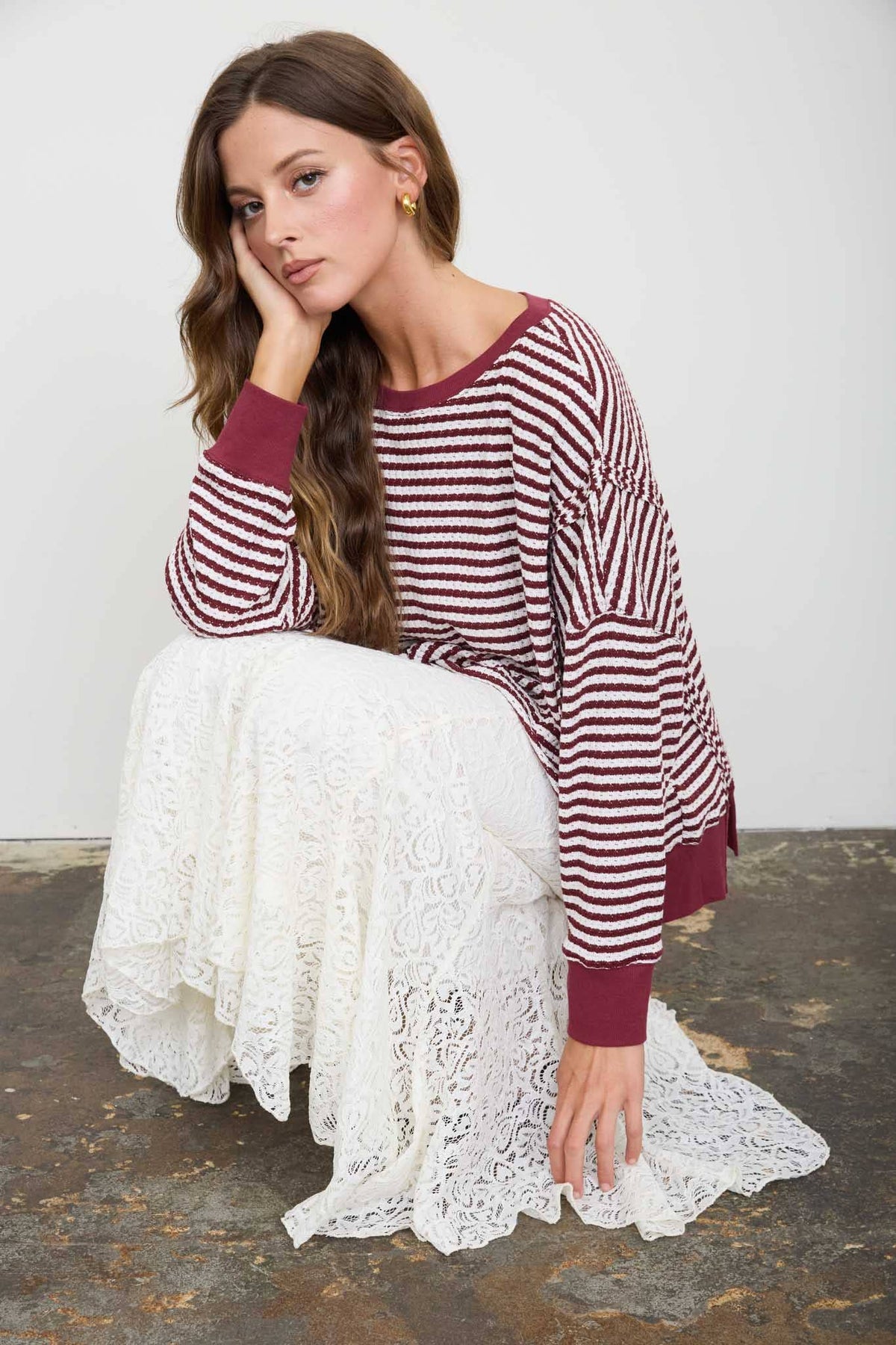 STRIPE EXPOSED SEAM SPLIT HEM LONG SLEEVE KNIT TOP : BLUE