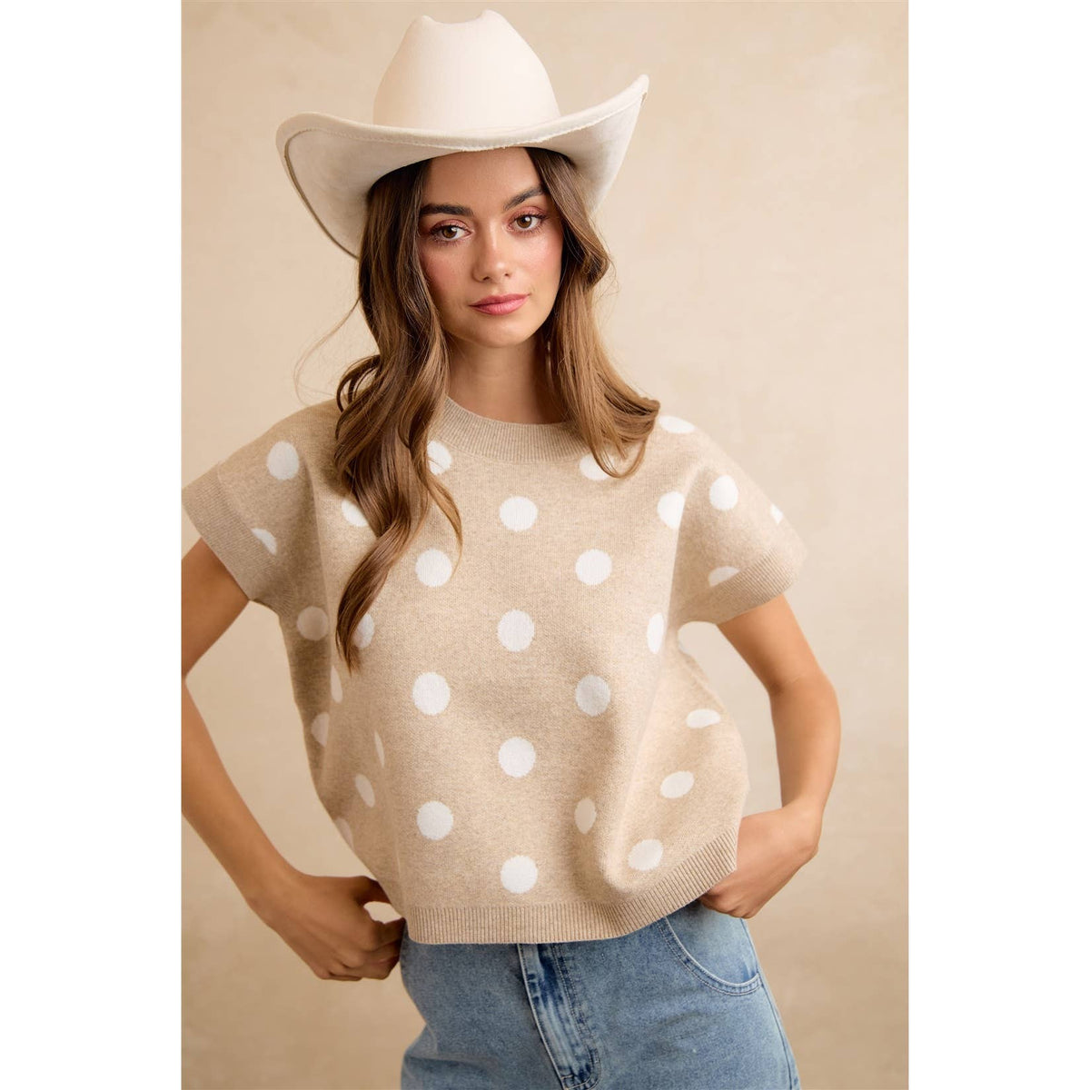 POLKA DOT KNIT SLEEVELESS TOP: BEIGE/IVORY
