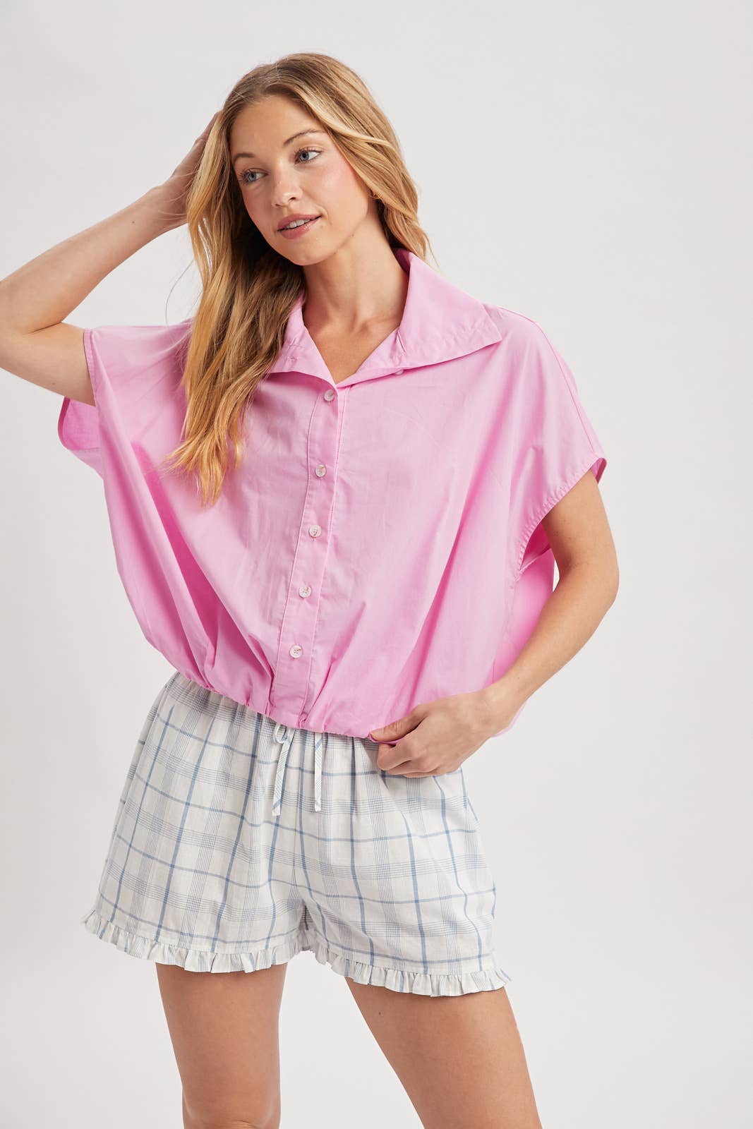 BUBBLE HEM BUTTON-UP BLOUSE / WL25-11858: BLACK