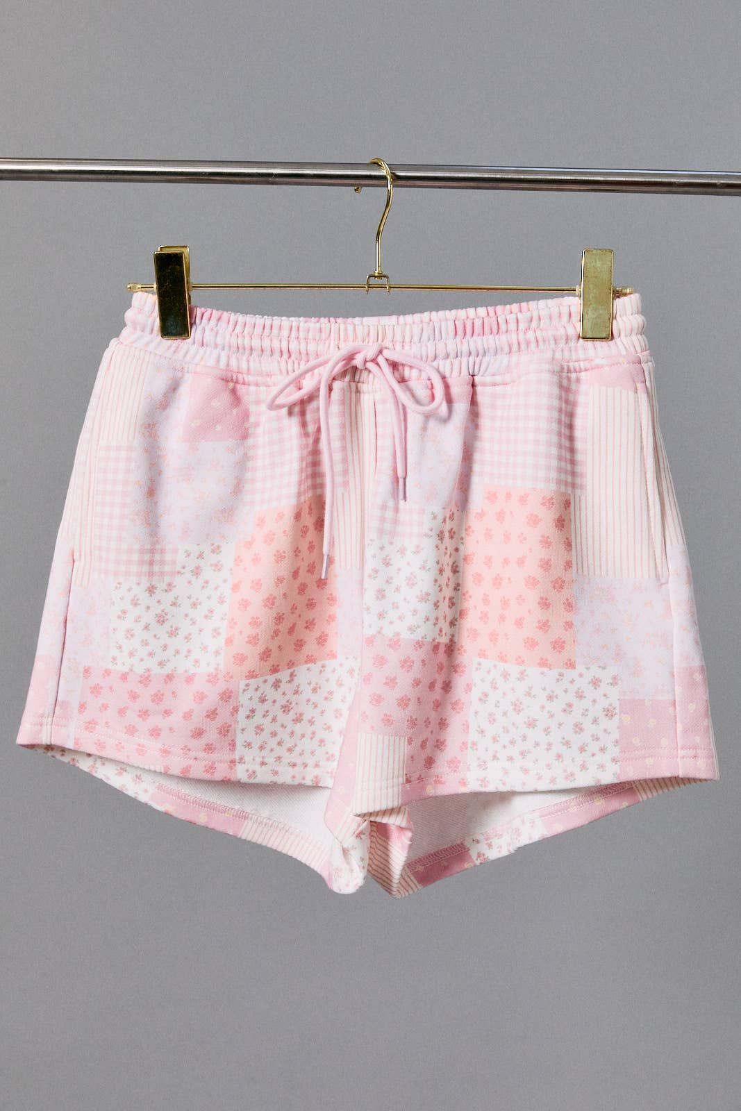PATCH WORK PRINTED SWEATSHORTS: SAGE-MULTI / L