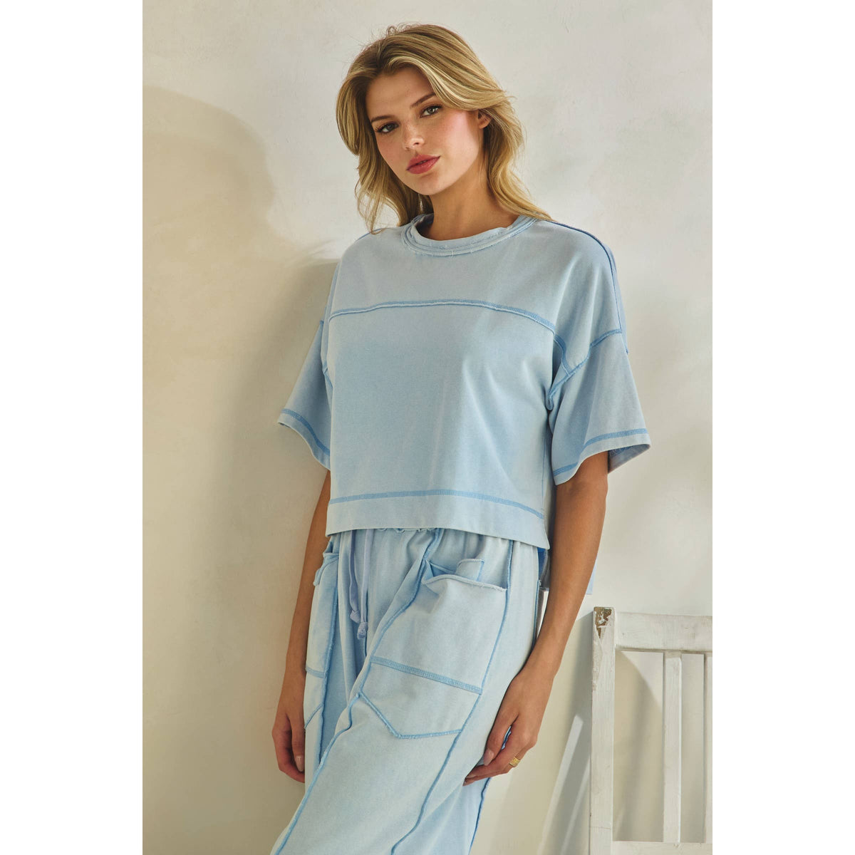 Cropped Easy top: LT Blue