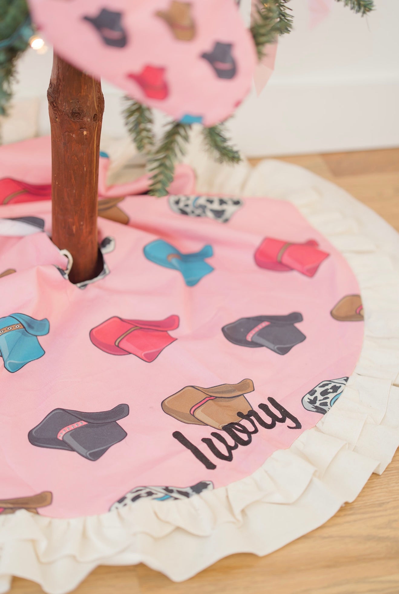 Pink Cowboy Hat Christmas Tree Skirt