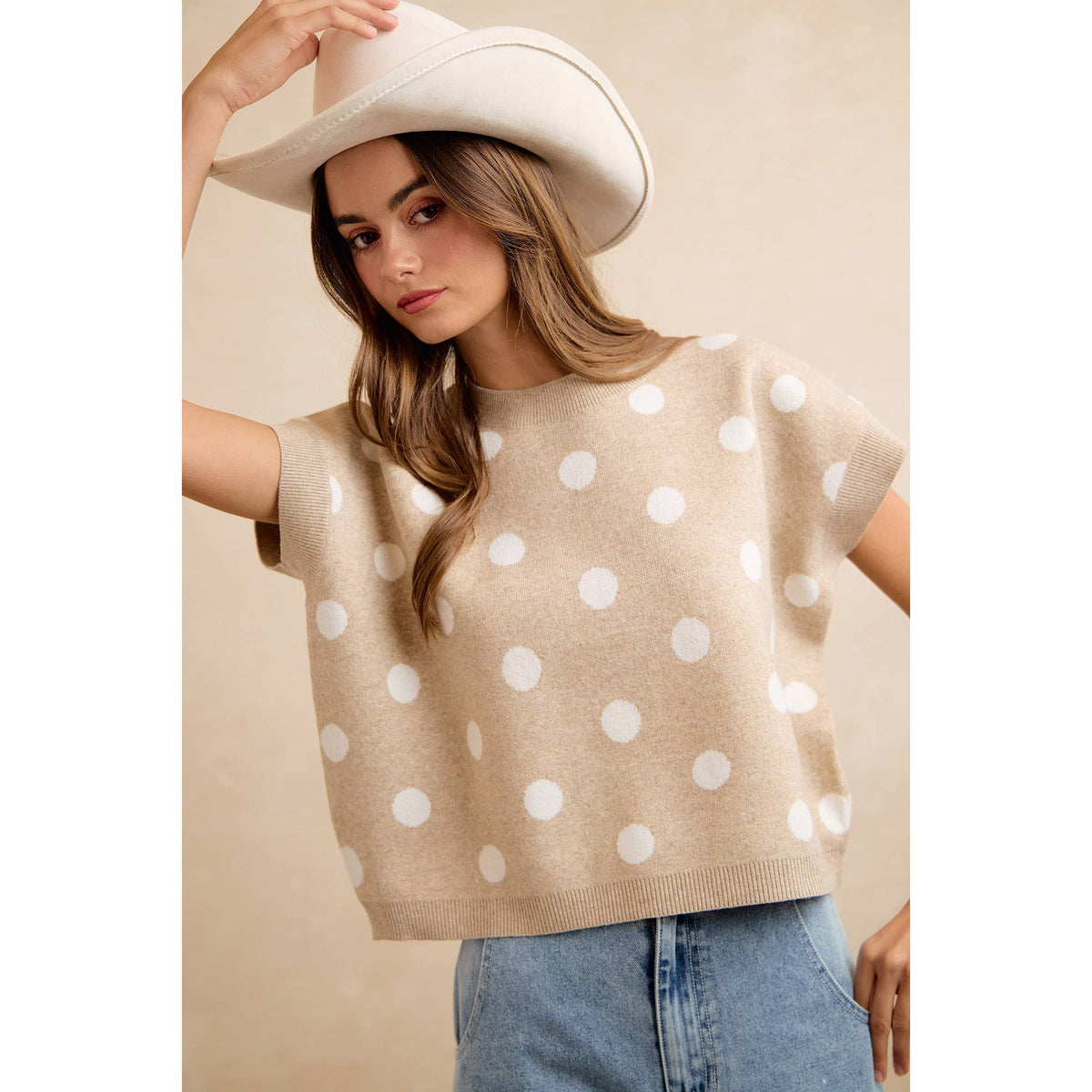 POLKA DOT KNIT SLEEVELESS TOP: BEIGE/IVORY