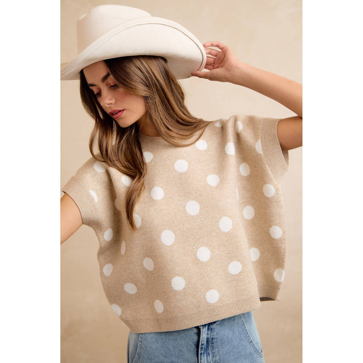 POLKA DOT KNIT SLEEVELESS TOP: BEIGE/IVORY