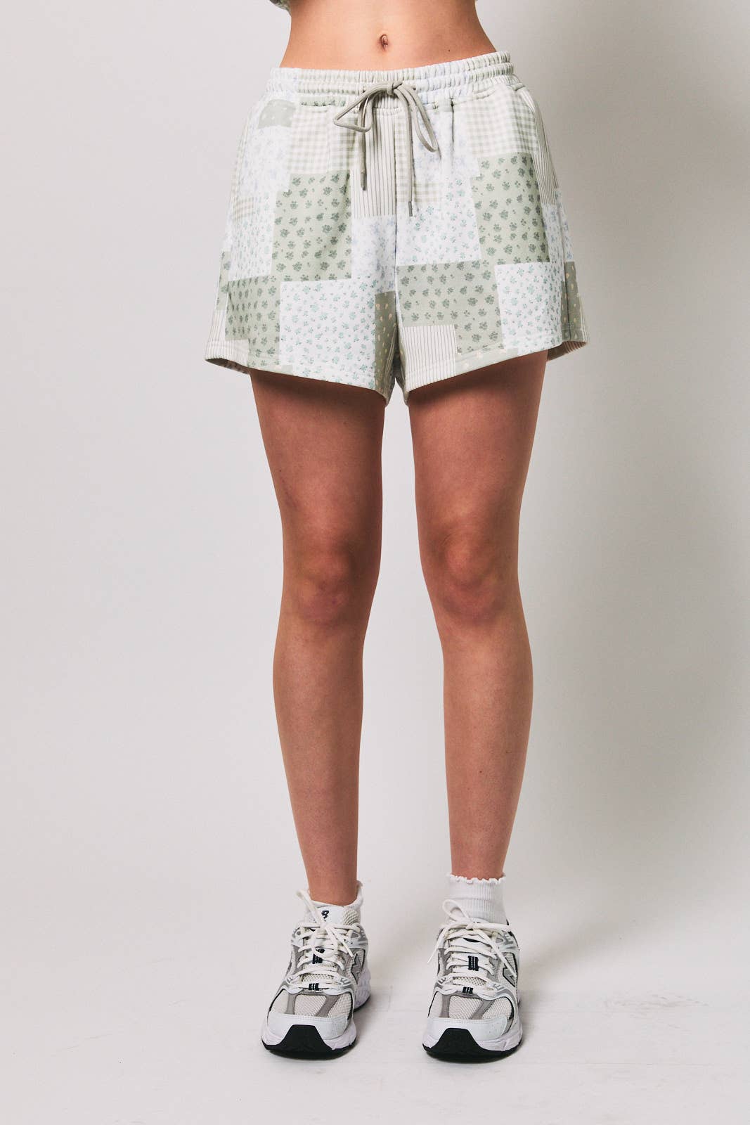 PATCH WORK PRINTED SWEATSHORTS: SAGE-MULTI / L