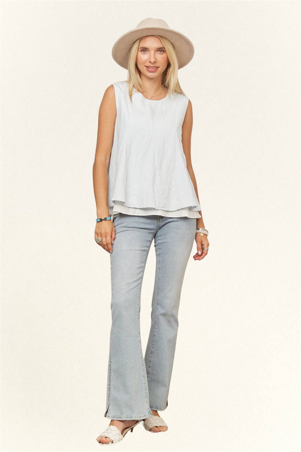 SLEEVELESS LAYERED TOP PLEATED